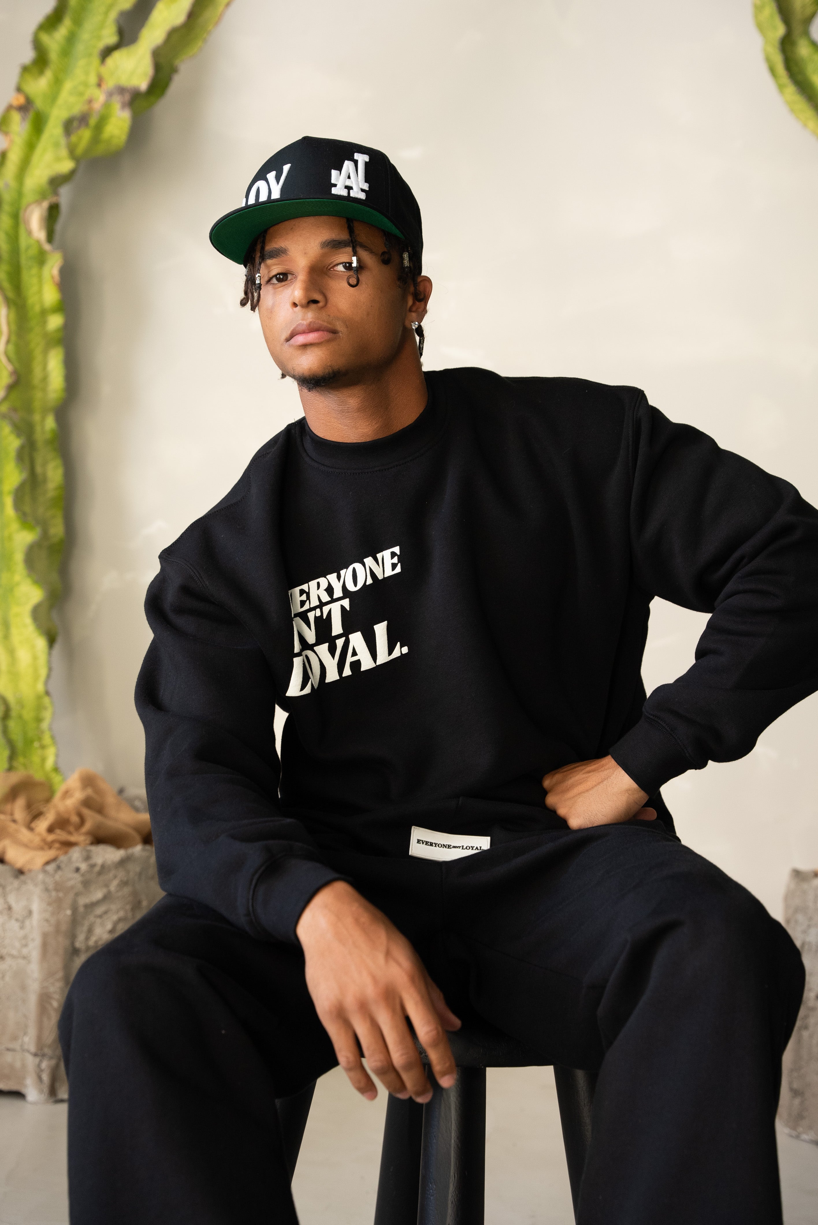 EIL SLANT CREWNECK
