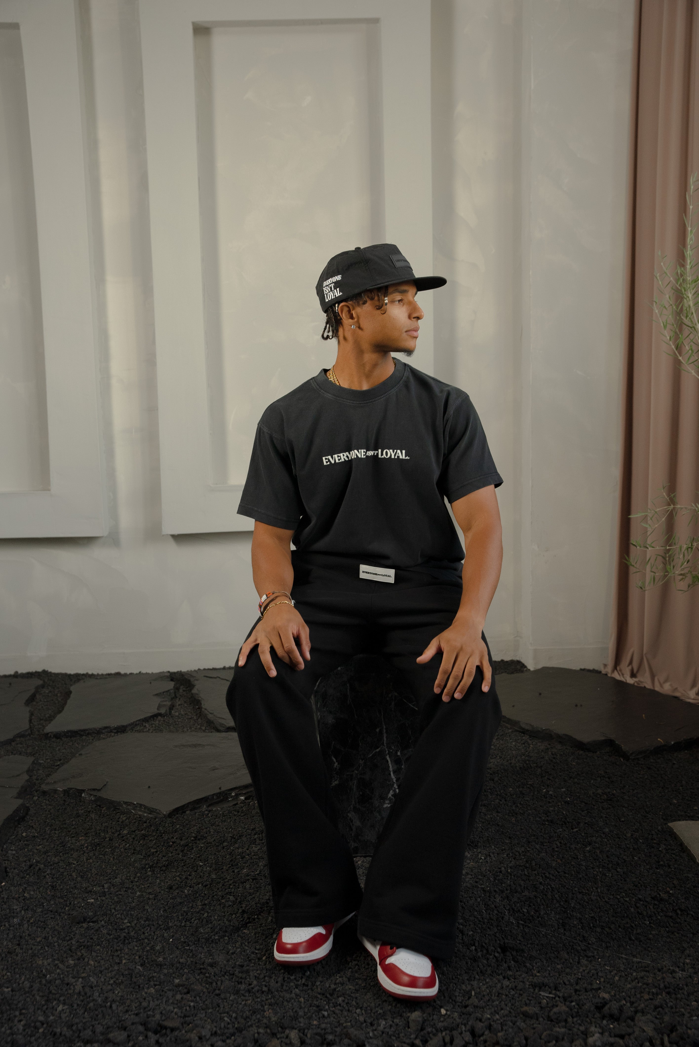 EVERYONE ISNT LOYAL WATERMARK TEE