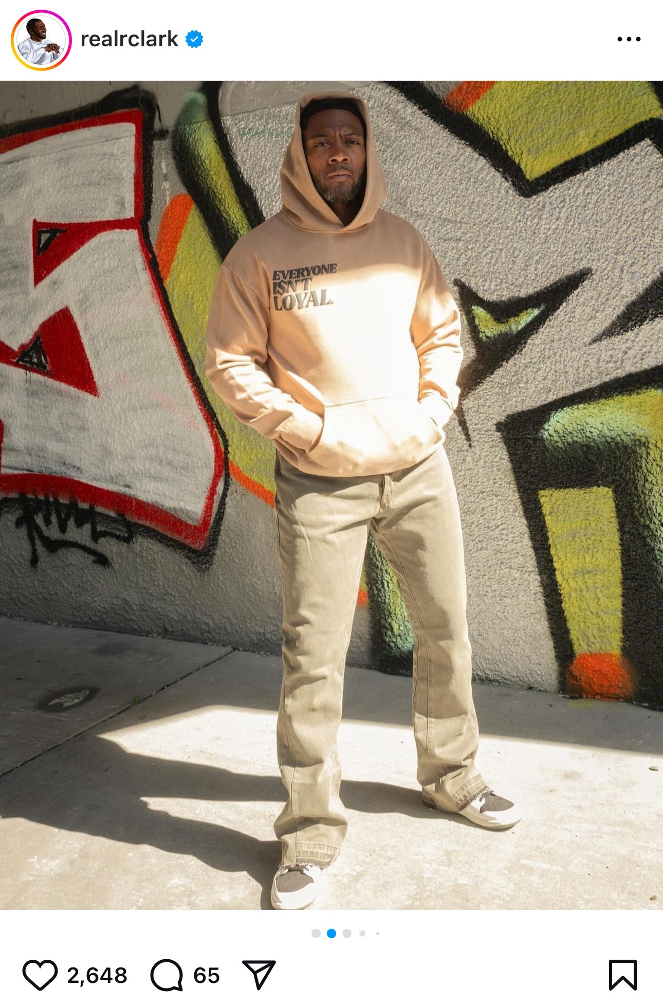 EVERYONE ISNT LOYAL SLANT HOODIE - EVERYONE ISNT LOYAL -