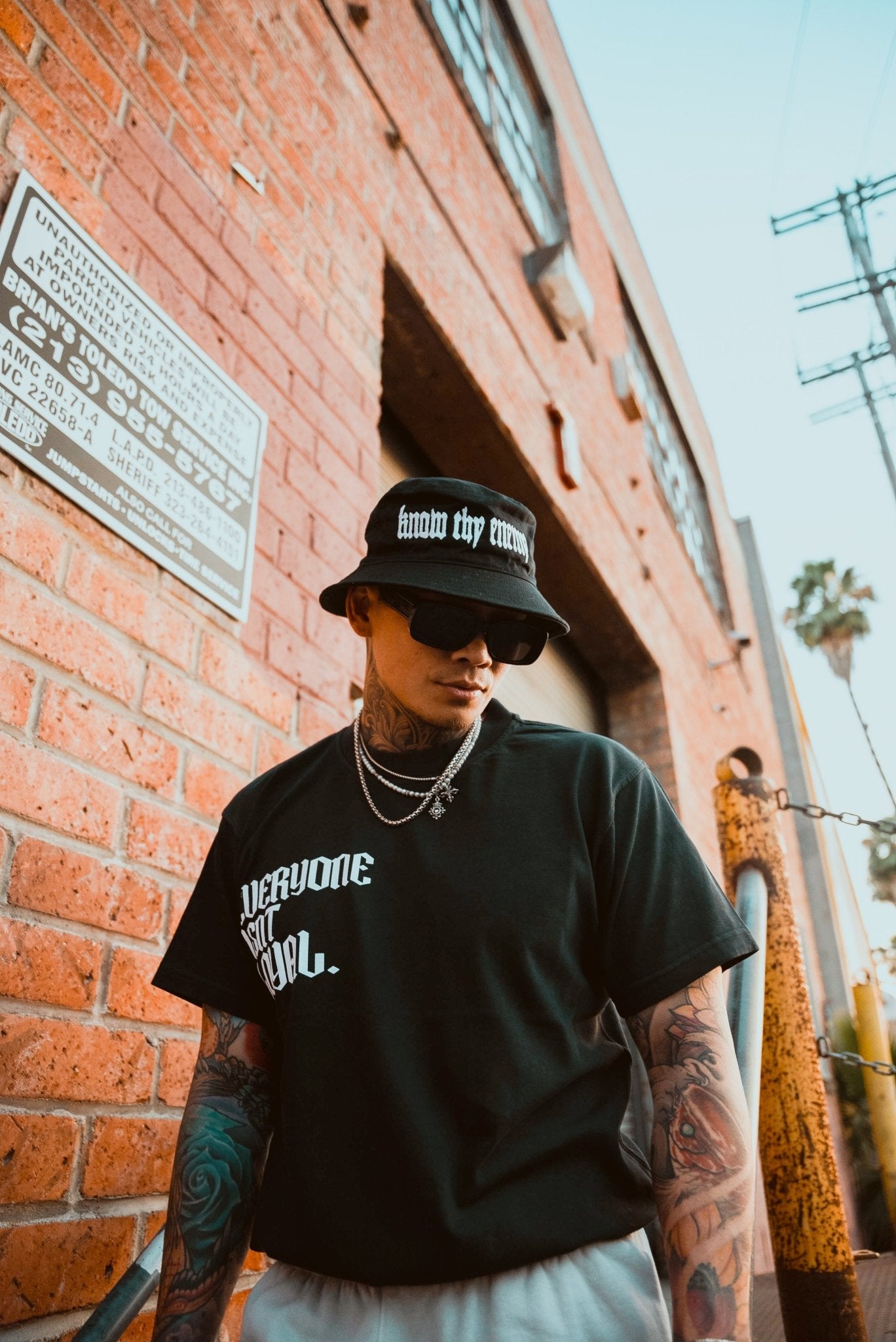 KNOW THY ENEMY BUCKET HAT V2 - EVERYONE ISNT LOYAL -