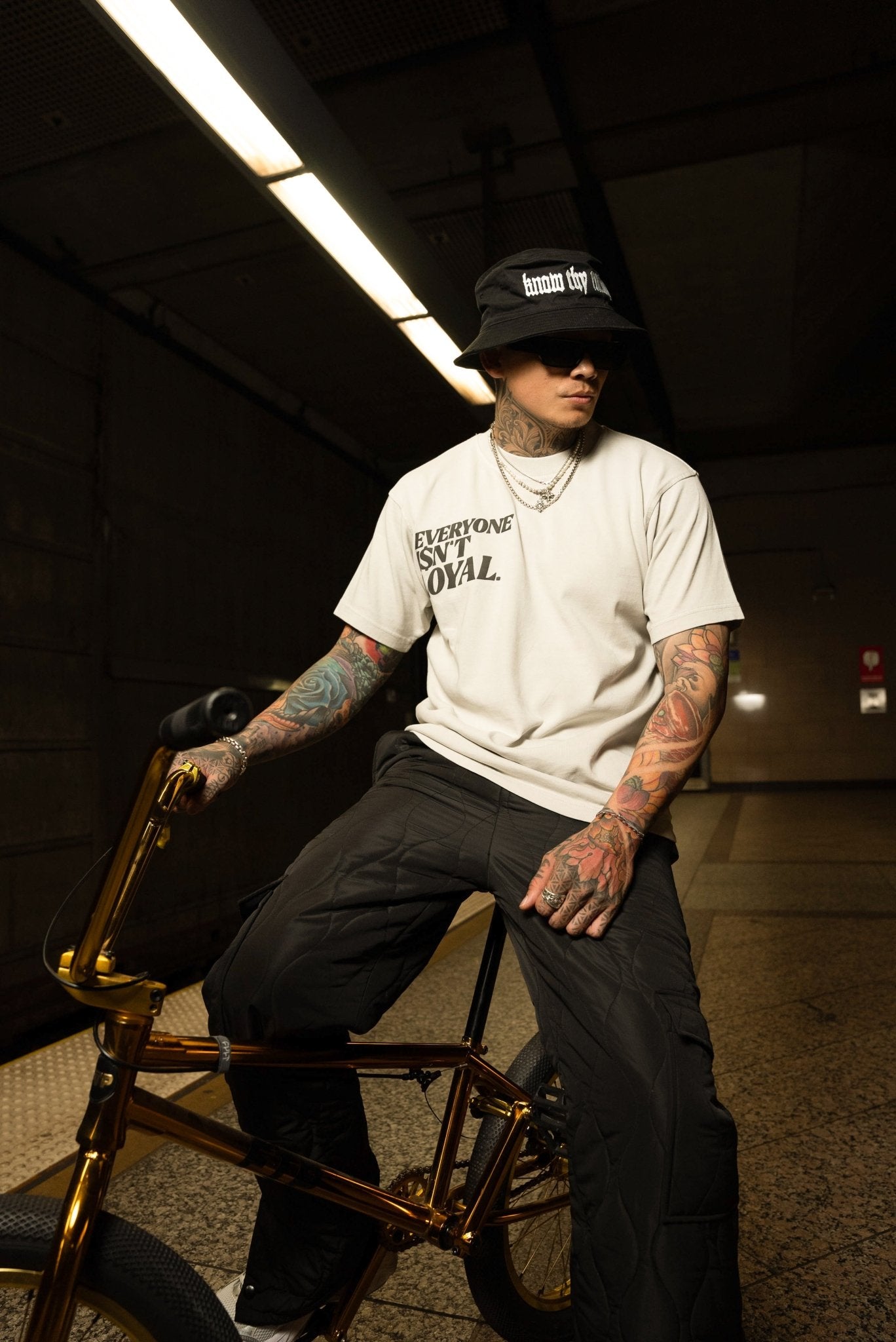KNOW THY ENEMY BUCKET HAT V2 - EVERYONE ISNT LOYAL -