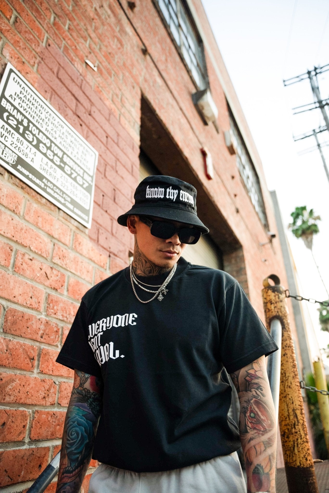 KNOW THY ENEMY BUCKET HAT V2 - EVERYONE ISNT LOYAL -