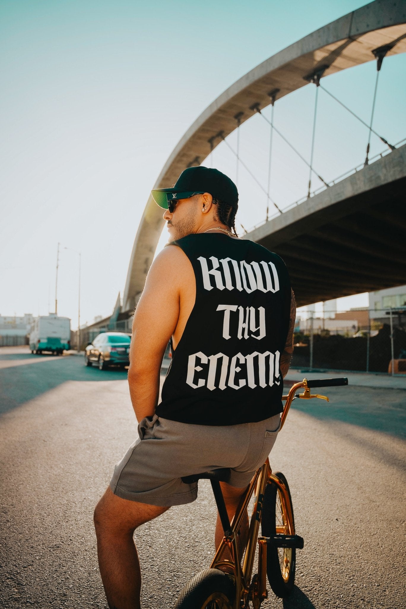 KNOW THY ENEMY RAW TANK - EVERYONE ISNT LOYAL -